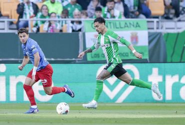 Real Betis vs Elche (01:00 – 13/05)