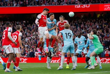 Arsenal vs Burnley (02:00 – 19/05)